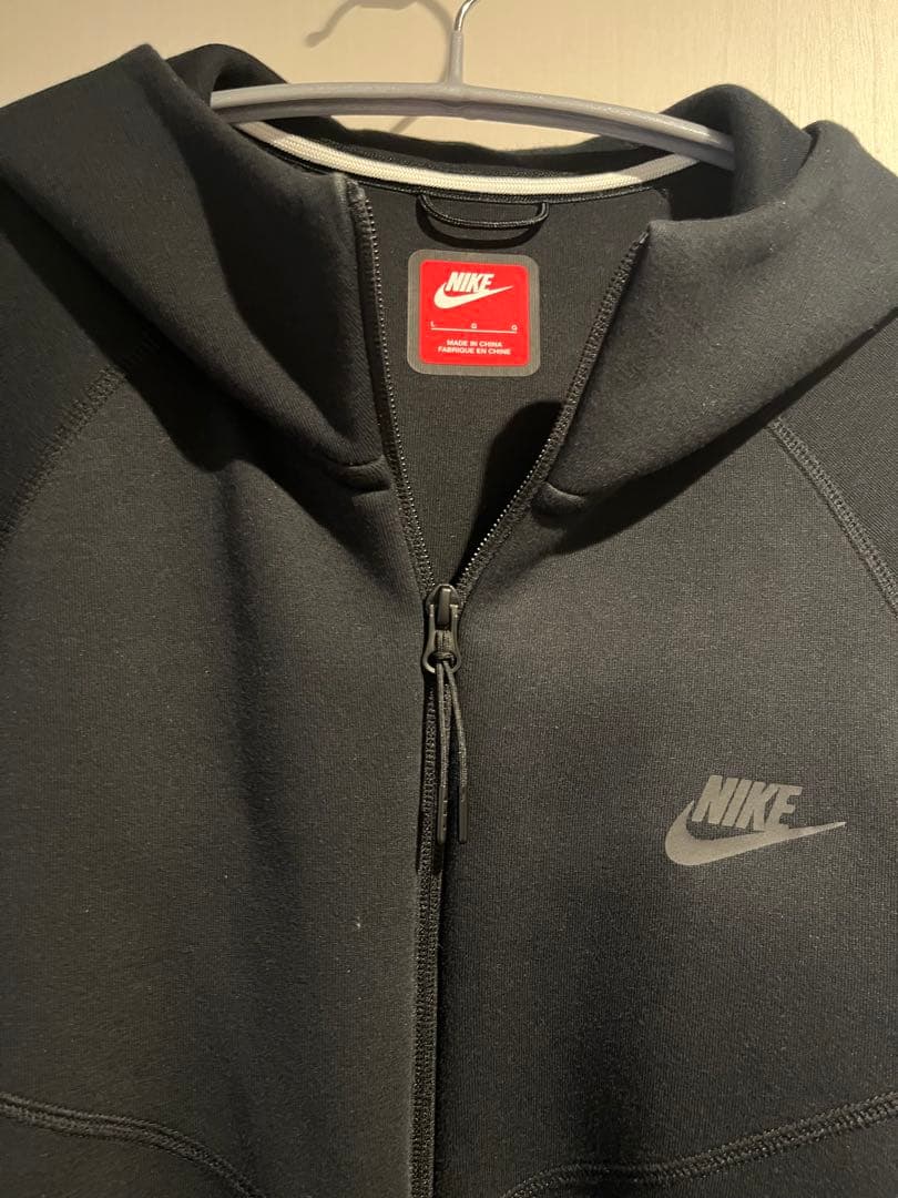 【美品】NIKE テックフリース ジップパーカー スウェット フード　 黒　L