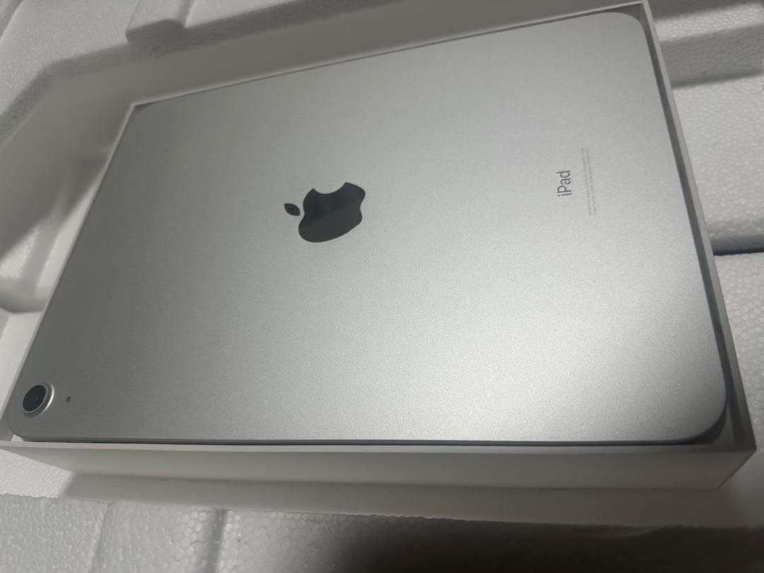 Apple iPad 第10世代 64GB シルバーApple Pencil付き