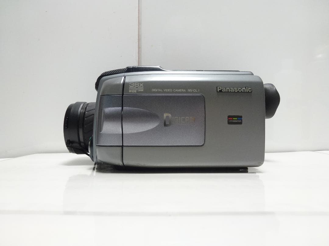 希少　動作品　Mini DV　パナソニック　Panasonic NV-DL1