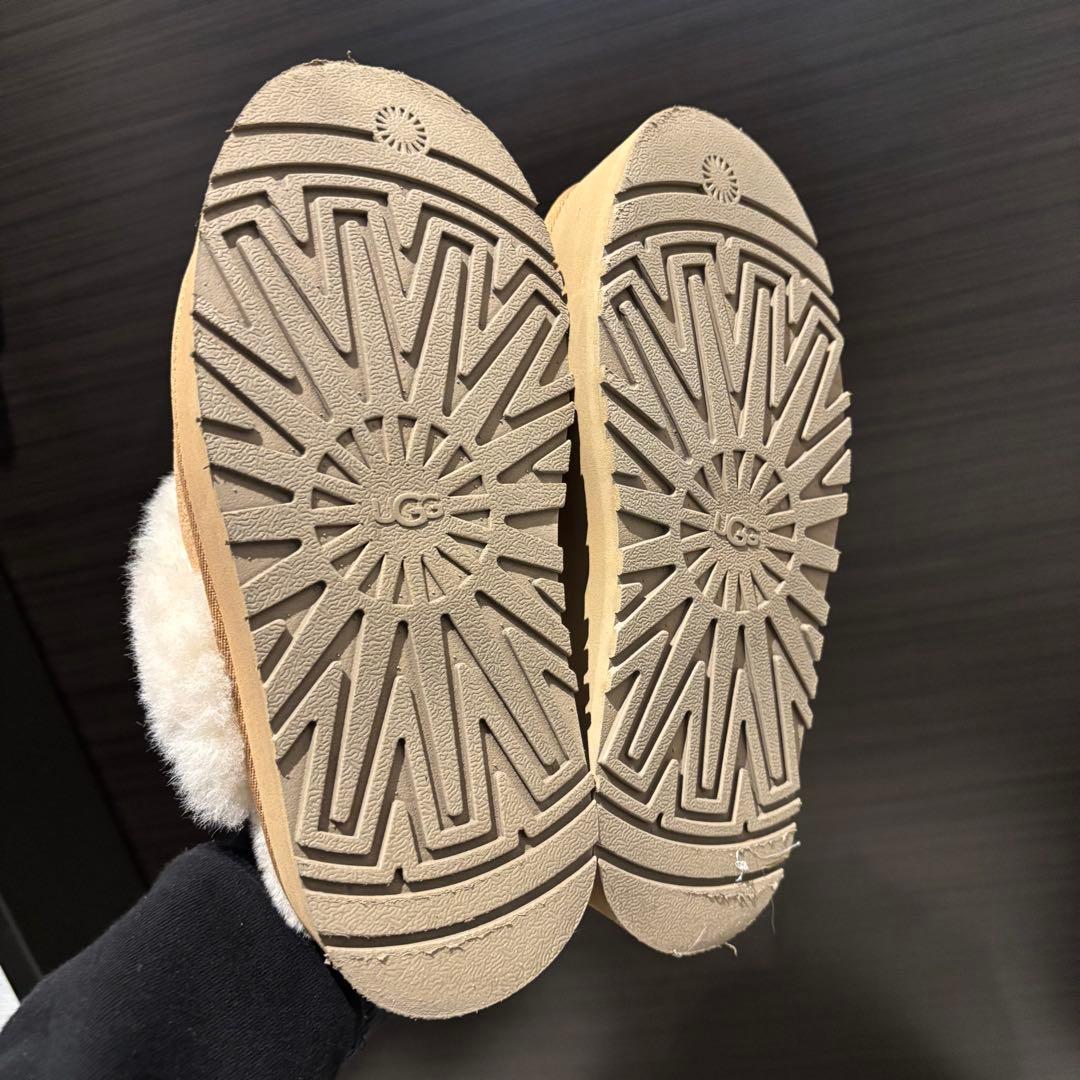 【平日限定価格】UGG Funketteスエードファーサンダル　厚底