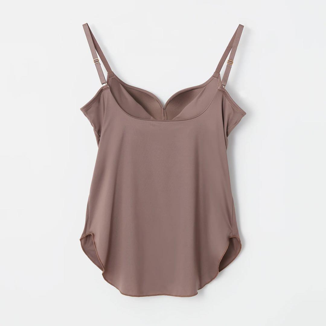 【美品】ESS by モカ　Curving Line Bra Camisole