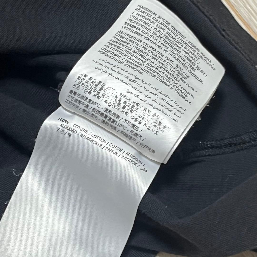 MONCLER ブラック Tシャツ ポケット付き