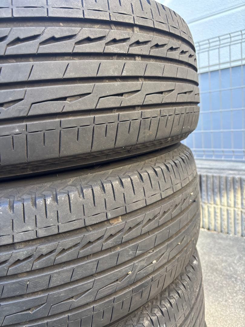 ①225/60R18 ブリヂストン　アレンザ　LX100 ４本のうち2本
