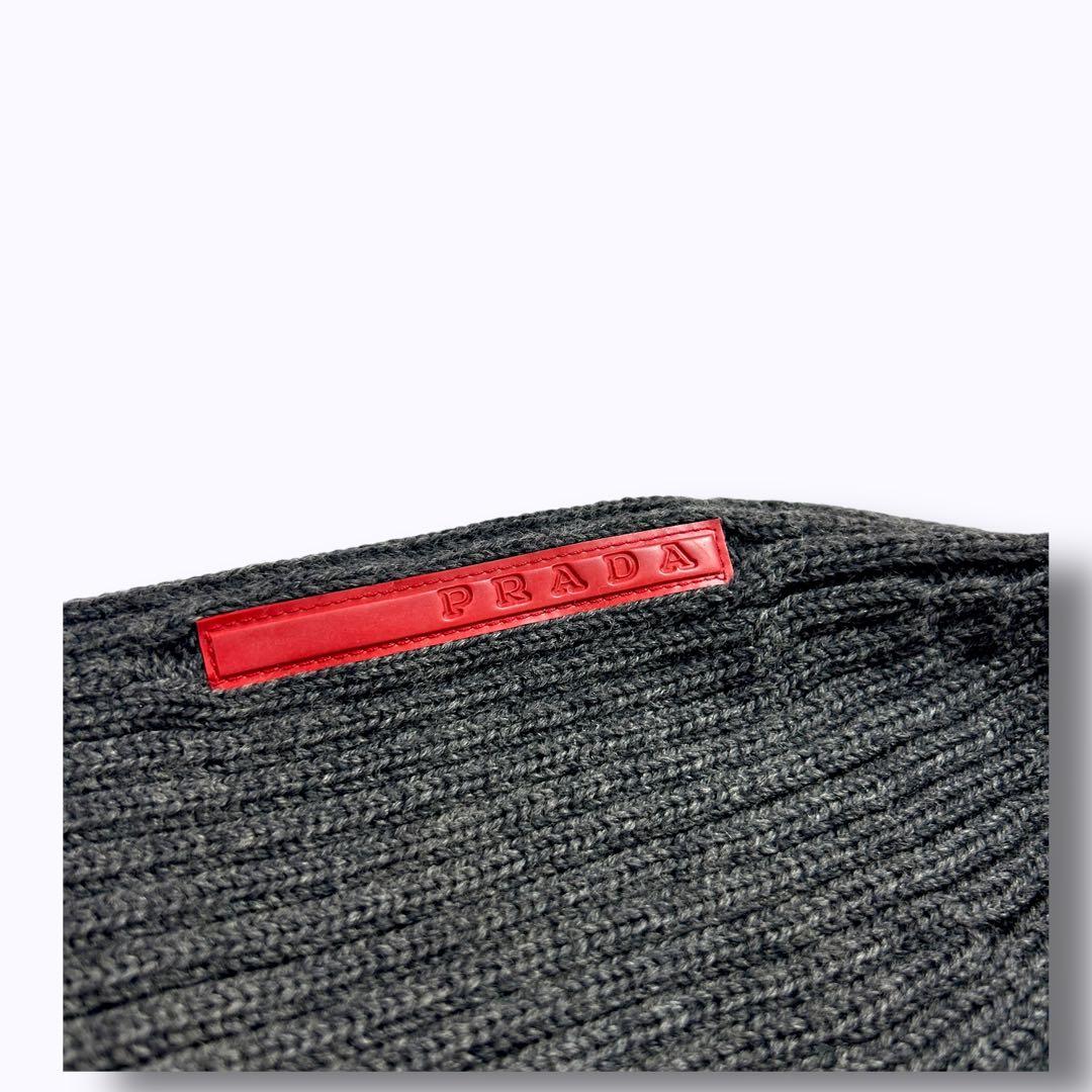 PRADA SPORT ニット帽 グレー リブ編み ロゴタブ　ビーニー　イタリア