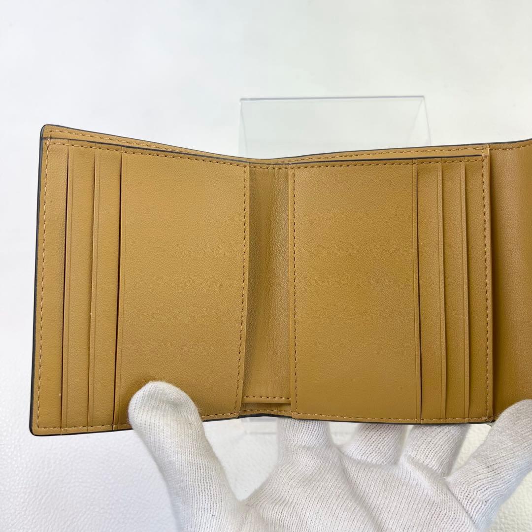 【未使用級】COACH 三つ折り財布 ウィン ウォレット チェリー さくらんぼ
