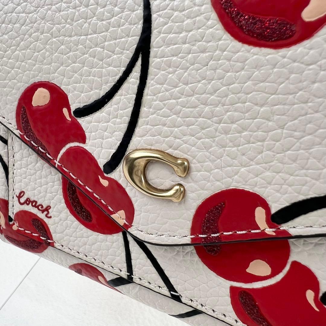【未使用級】COACH 三つ折り財布 ウィン ウォレット チェリー さくらんぼ