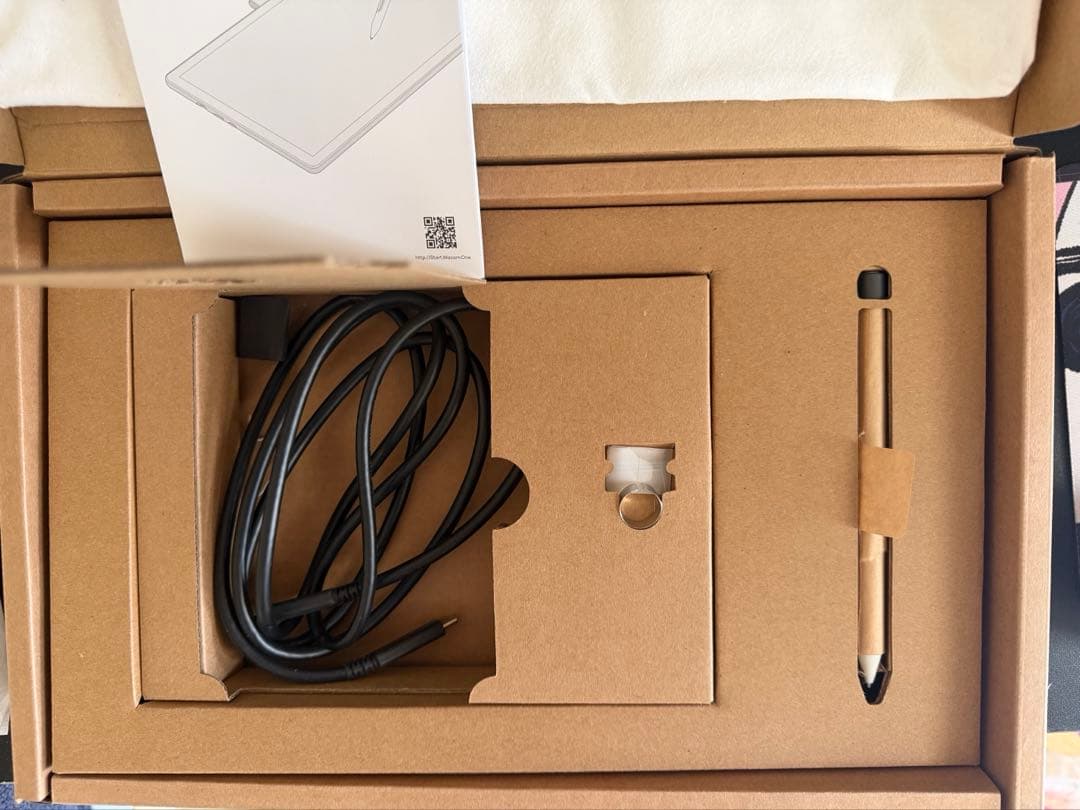Wacom One 14 ペンタブレット本体 開封済み