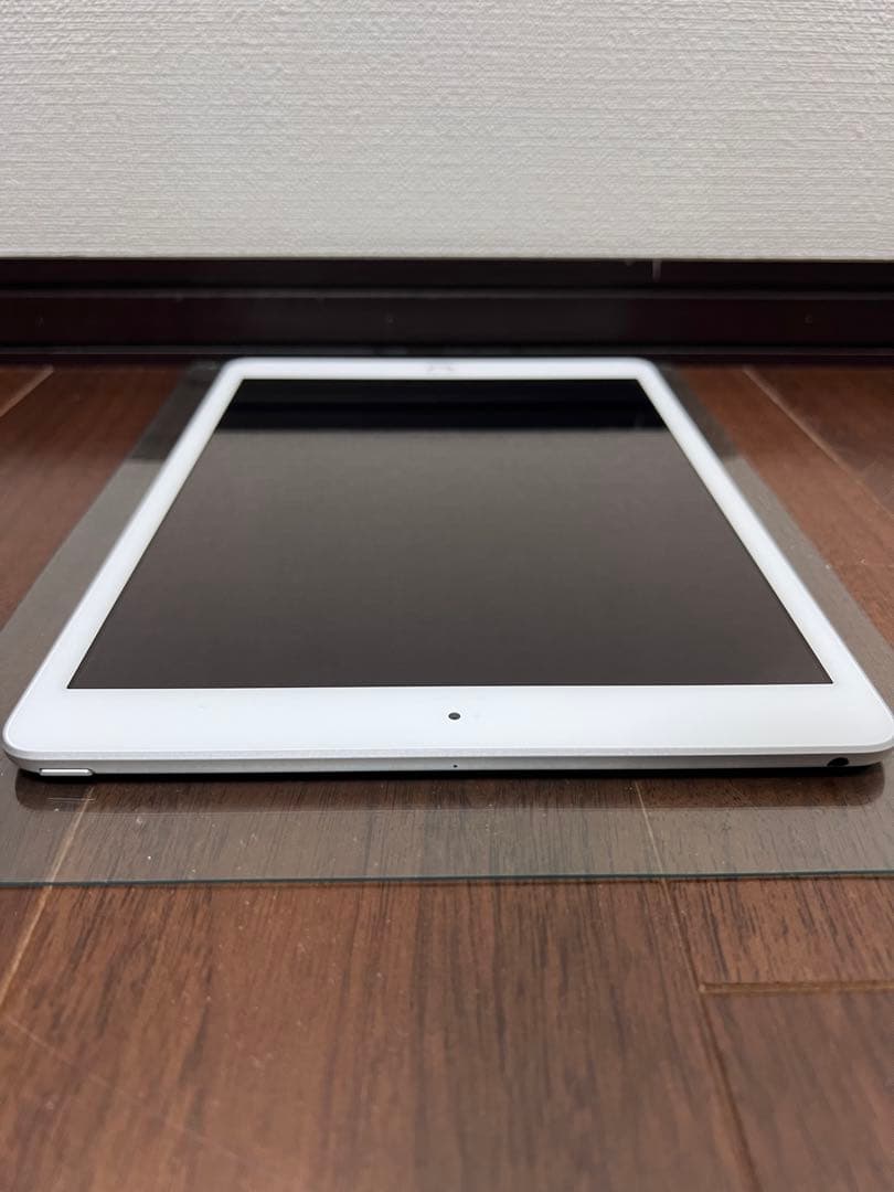 よ＊【美品】Apple iPad 7世代 シルバー A2197 本体のみ