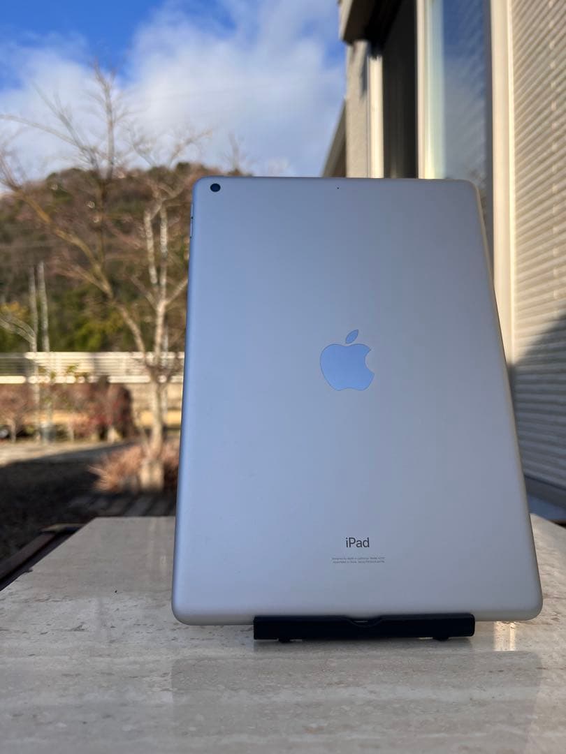 よ＊【美品】Apple iPad 7世代 シルバー A2197 本体のみ