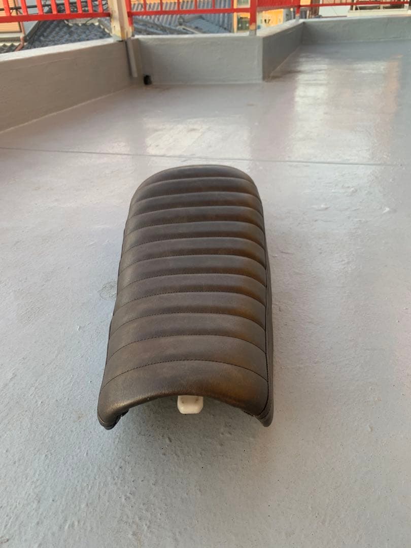 Kawasaki250TR用 カスタムシート 新品 張り替え済み 純正ベース使用