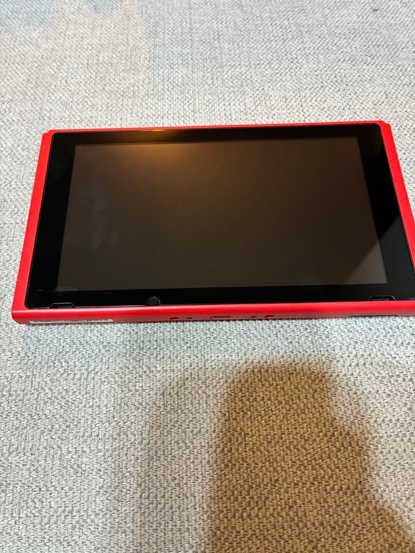 【値下げ中】Nintendo Switch 本体 付属品完備　マリオレッド