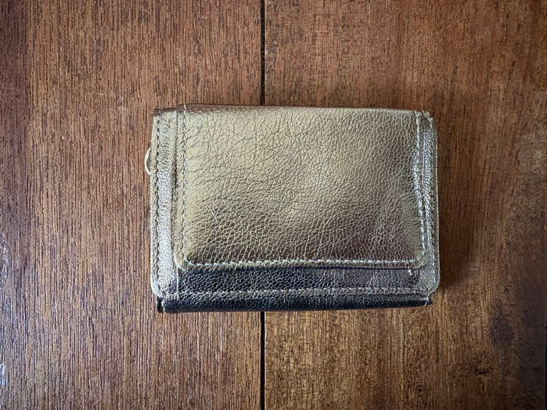 our 三つ折り財布　シャンパンゴールド
