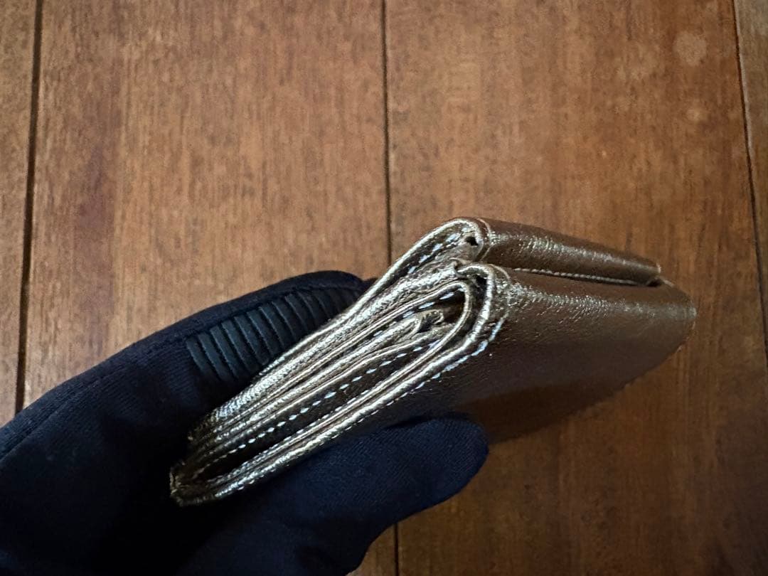 our 三つ折り財布　シャンパンゴールド