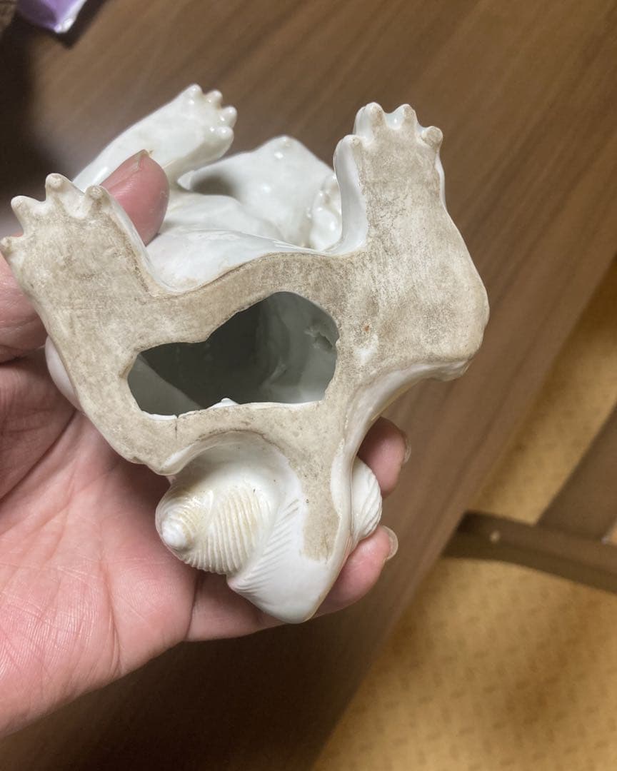 Ｏ*Ｅ様 白い陶器製 獅子の彫刻 アンティーク 骨董品