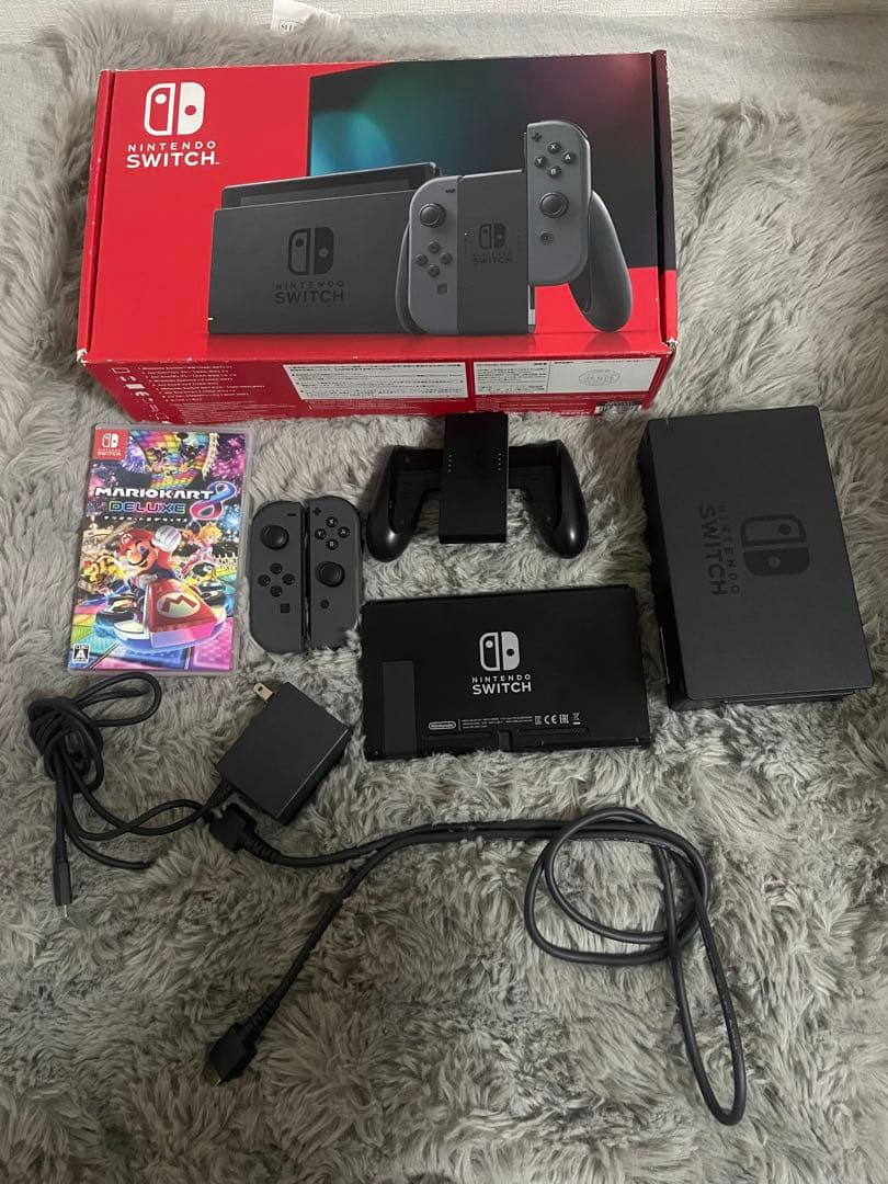 Nintendo Switch 本体 + マリオカート8 デラックス