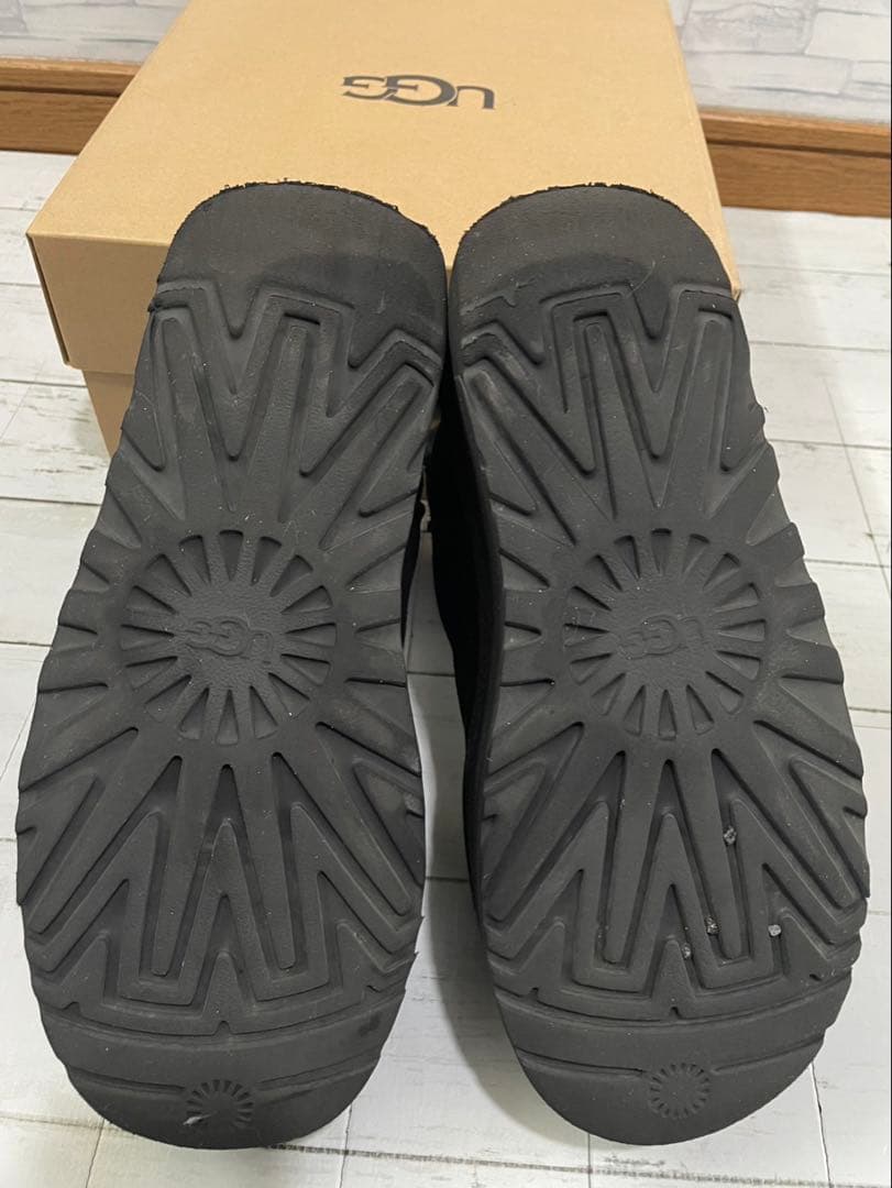 UGG ブラック プラットフォームブーツ