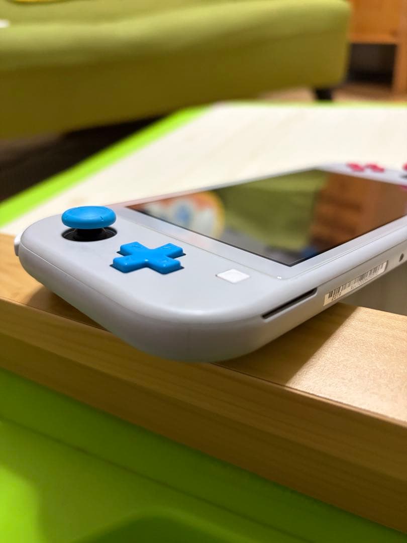 Nintendo Switch Lite ポケモンデザイン ザシアンザマゼンタ