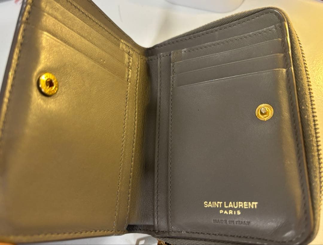 SAINT LAURENT PARIS ちぃ