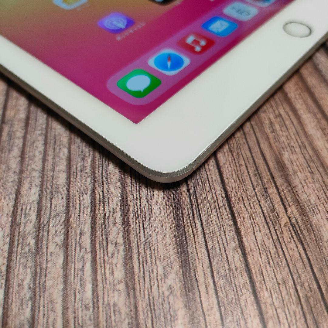 iPad 第6世代 32GB SIMフリー 美品