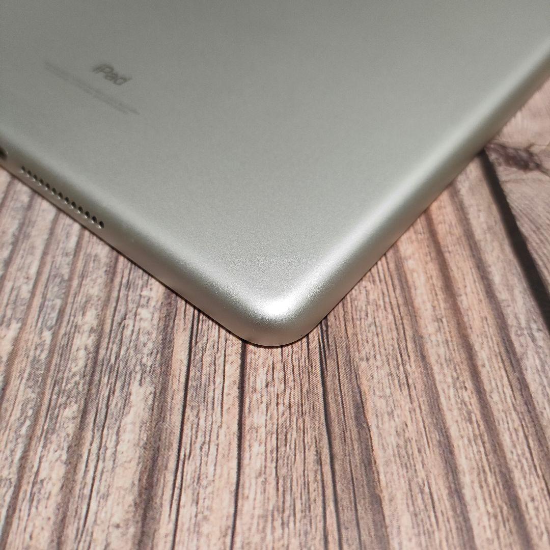 iPad 第6世代 32GB SIMフリー 美品
