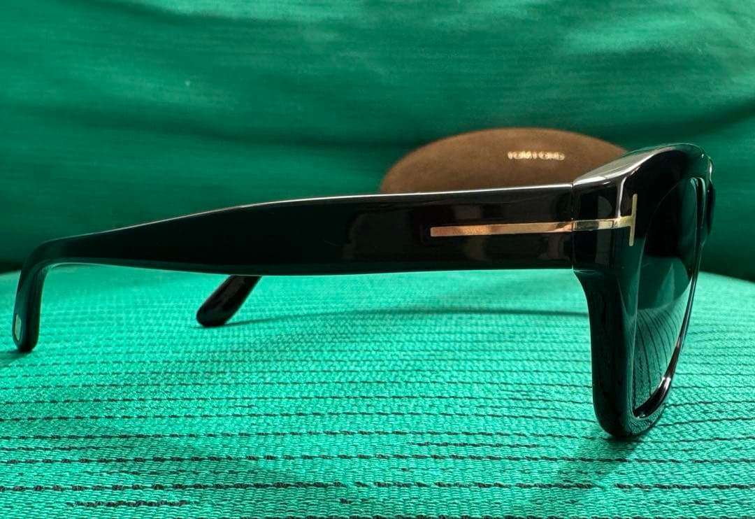 新品　未使用品　TOM FORD サングラス ブラック　スノードン　TF237