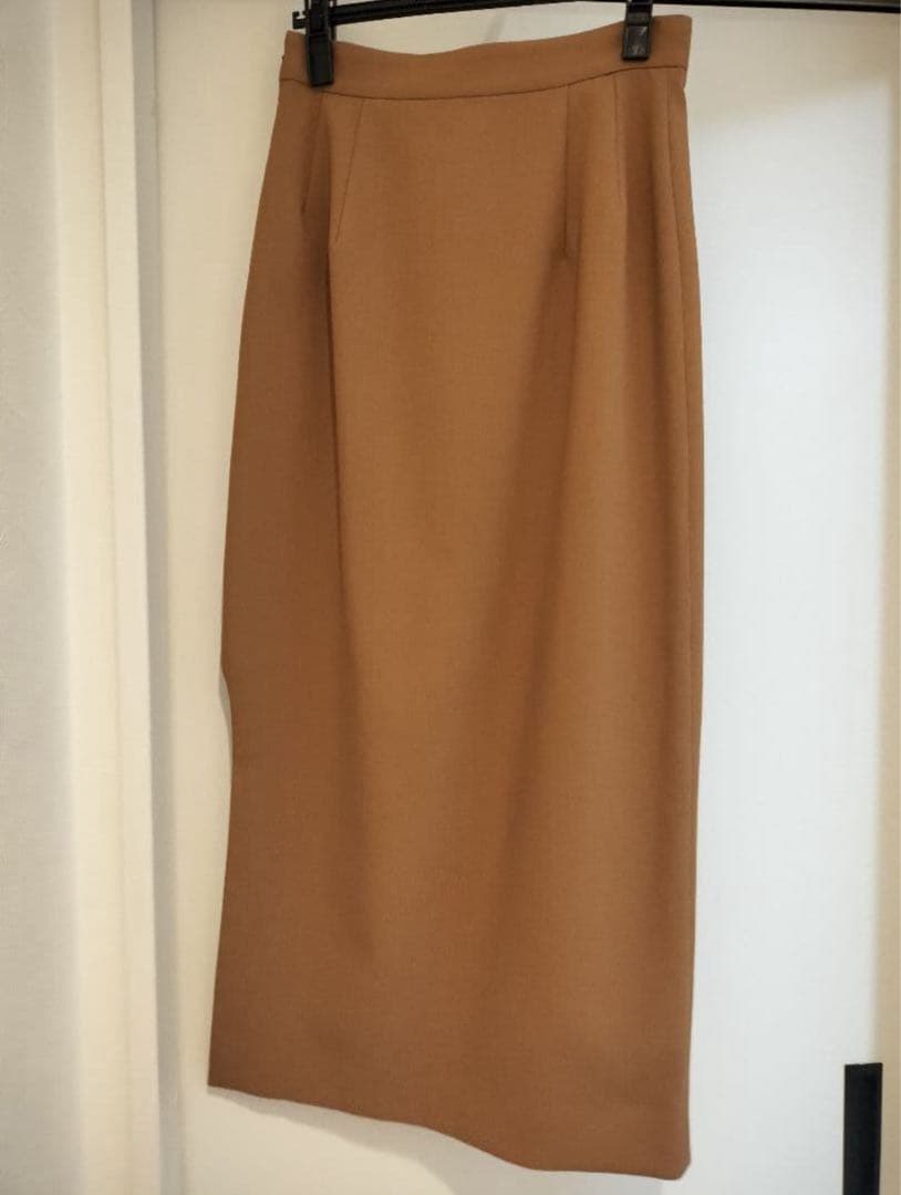 お*く様 CLANE SCOOP LINE SLIT SKIRT
