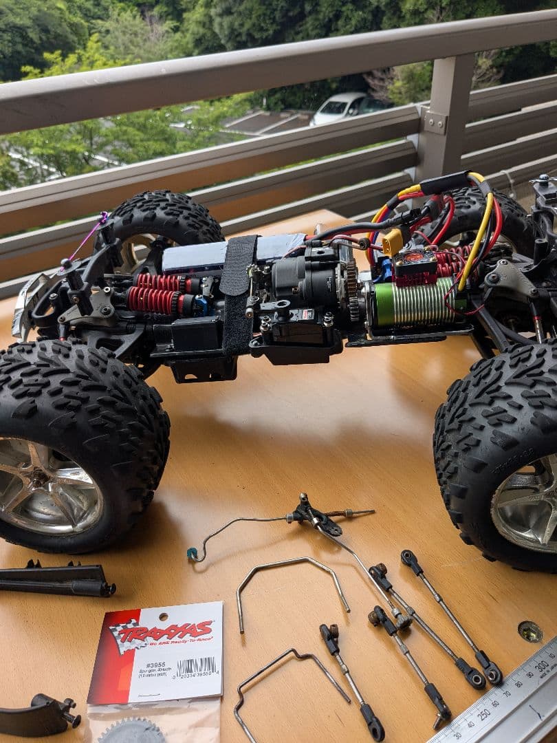 トラクサスレボ　電動仕様変更ラジコン