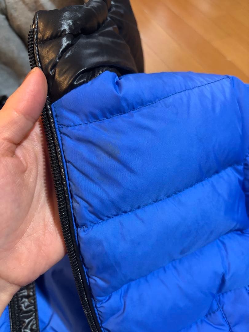 MONCLER フード付きダウンジャケット