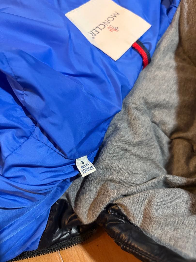 MONCLER フード付きダウンジャケット