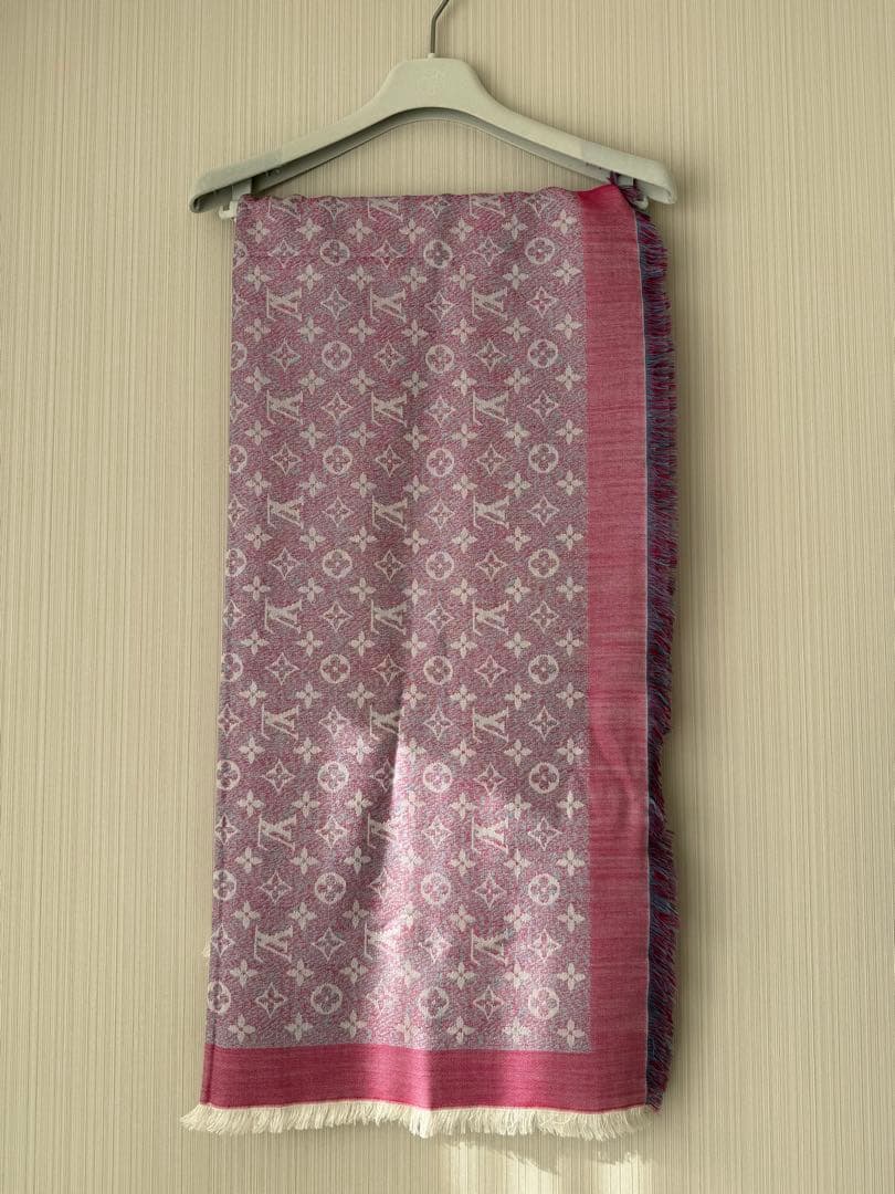 LOUIS VUITTON ／ ストール
