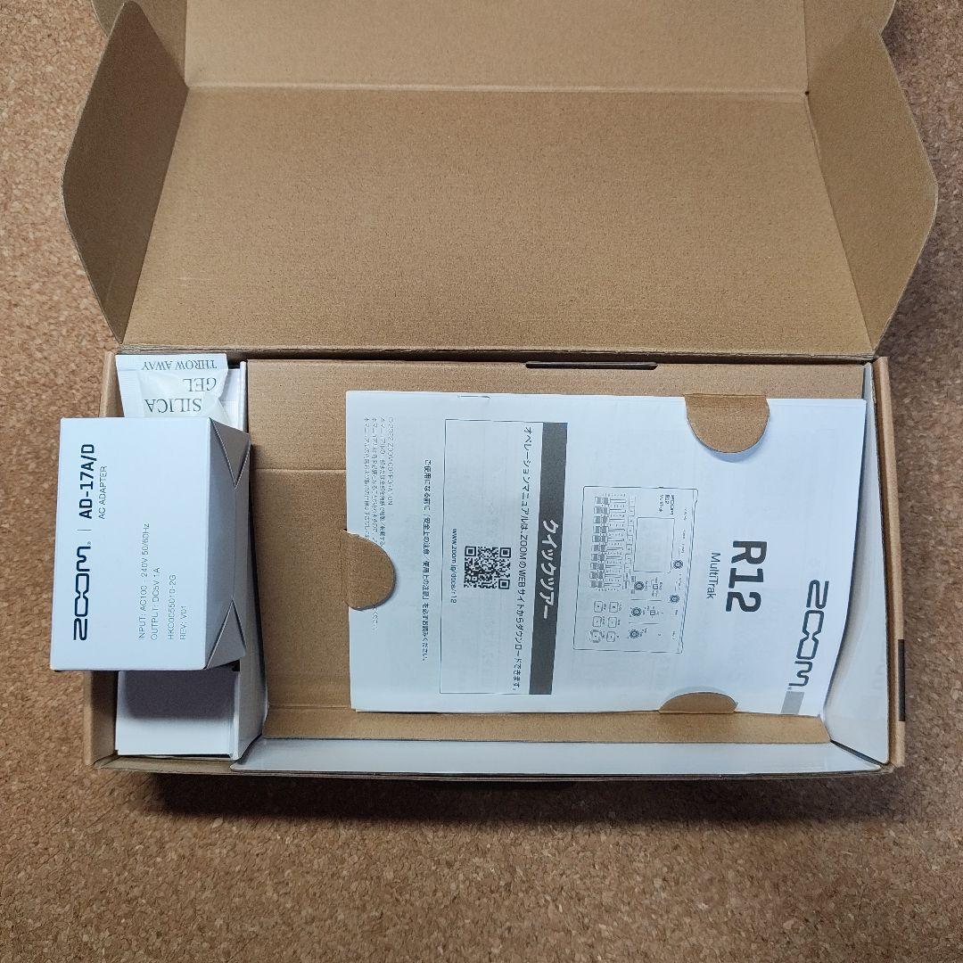 ZOOM R12 マルチトラックレコーダー