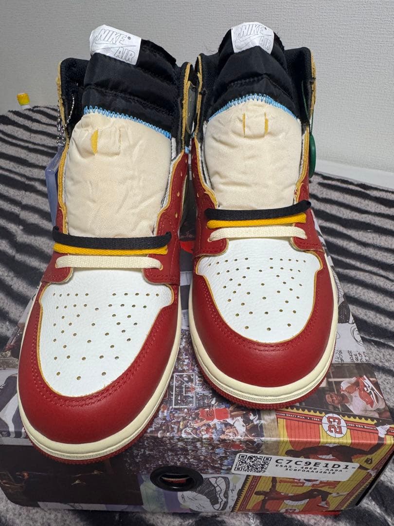 靴 Jordan 1 Retro High OG \"Chicago/Shadow\"
