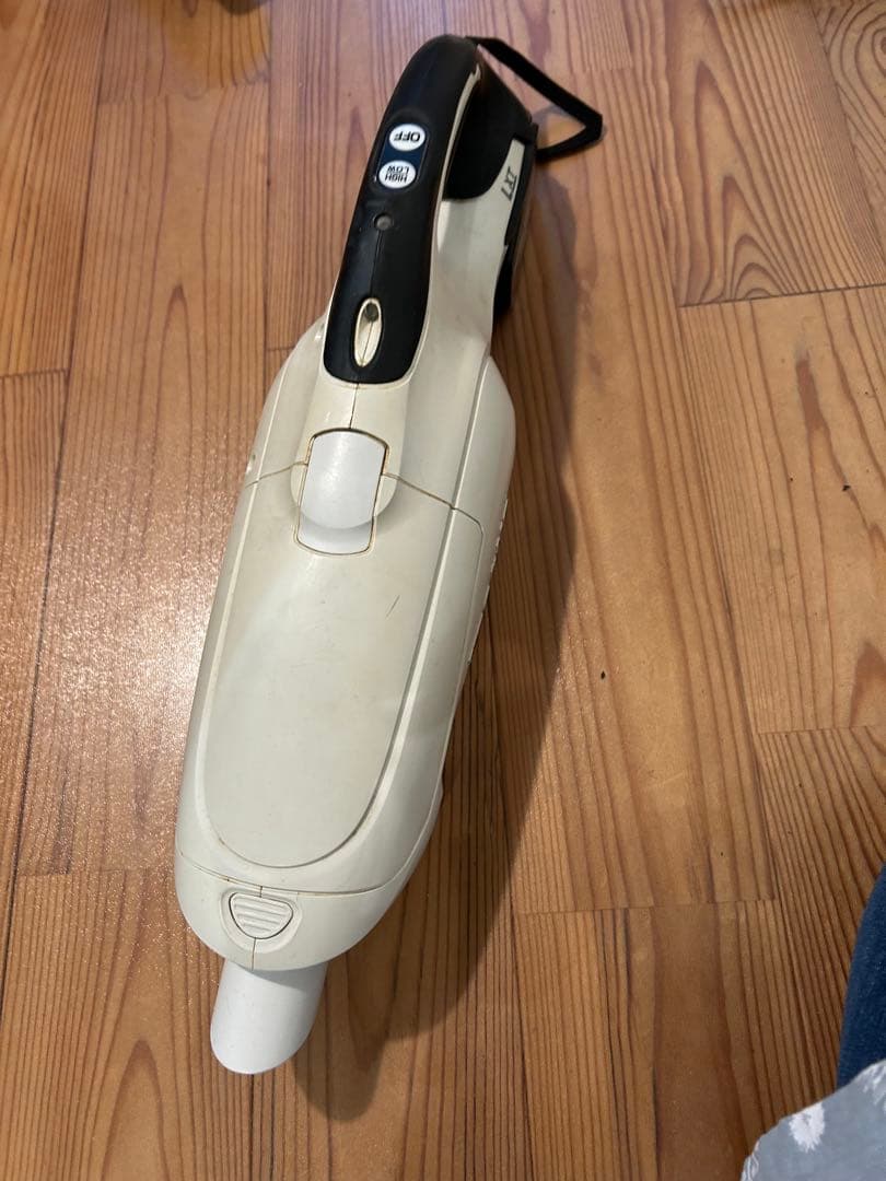 【ジャンク】Makita マキタ掃除機18V 充電器　CL182FD 動作確認済