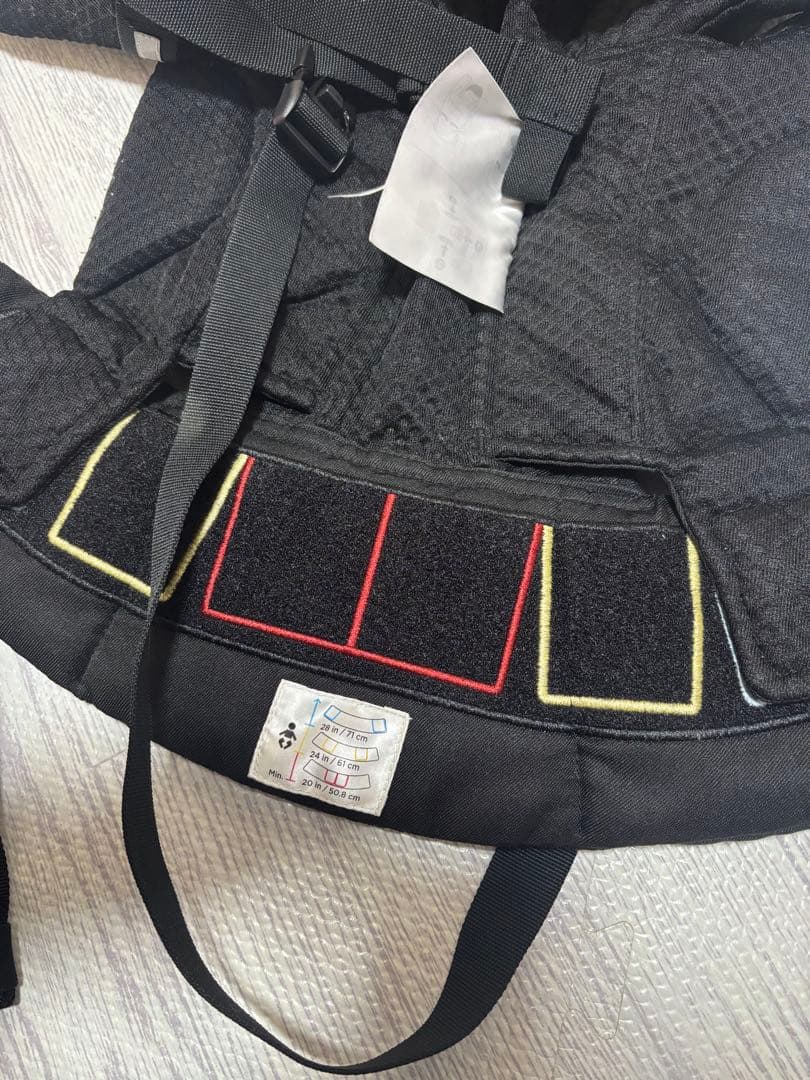 ergobaby ブラック 抱っこ紐　ポシェット付き