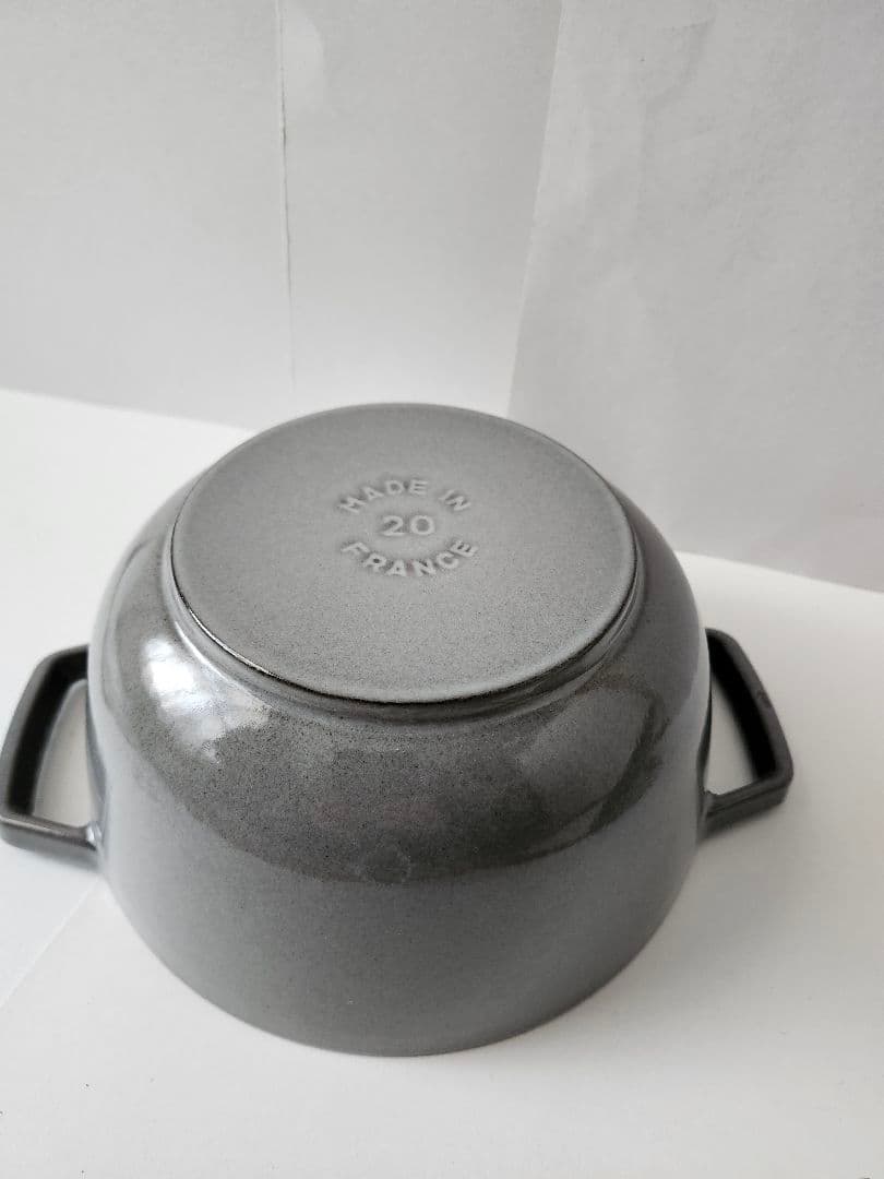 新品未使用　staub　ストウブワナベ　Wa-NABE　L20cm　グレー