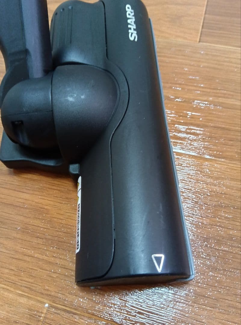 SHARPコードレス掃除機 2023年製　バッテリー2個付き　お得です!