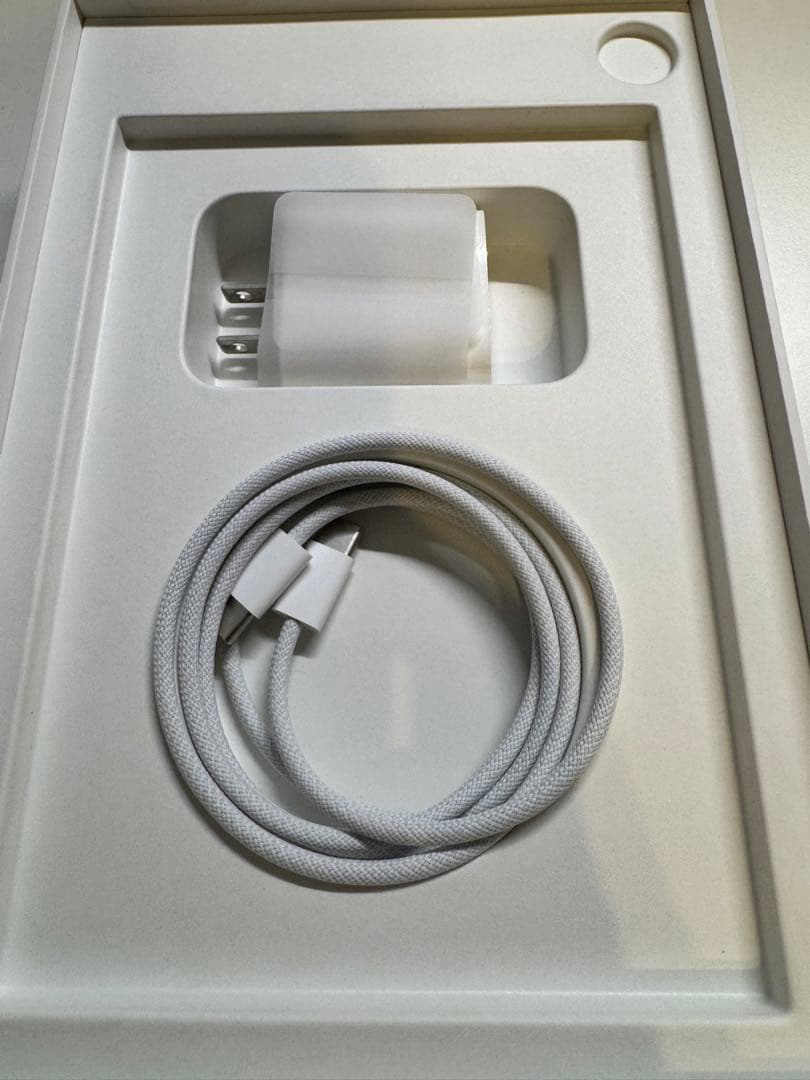 極美品 iPad mini 7 128GB Wi-Fi / 純正Folio付