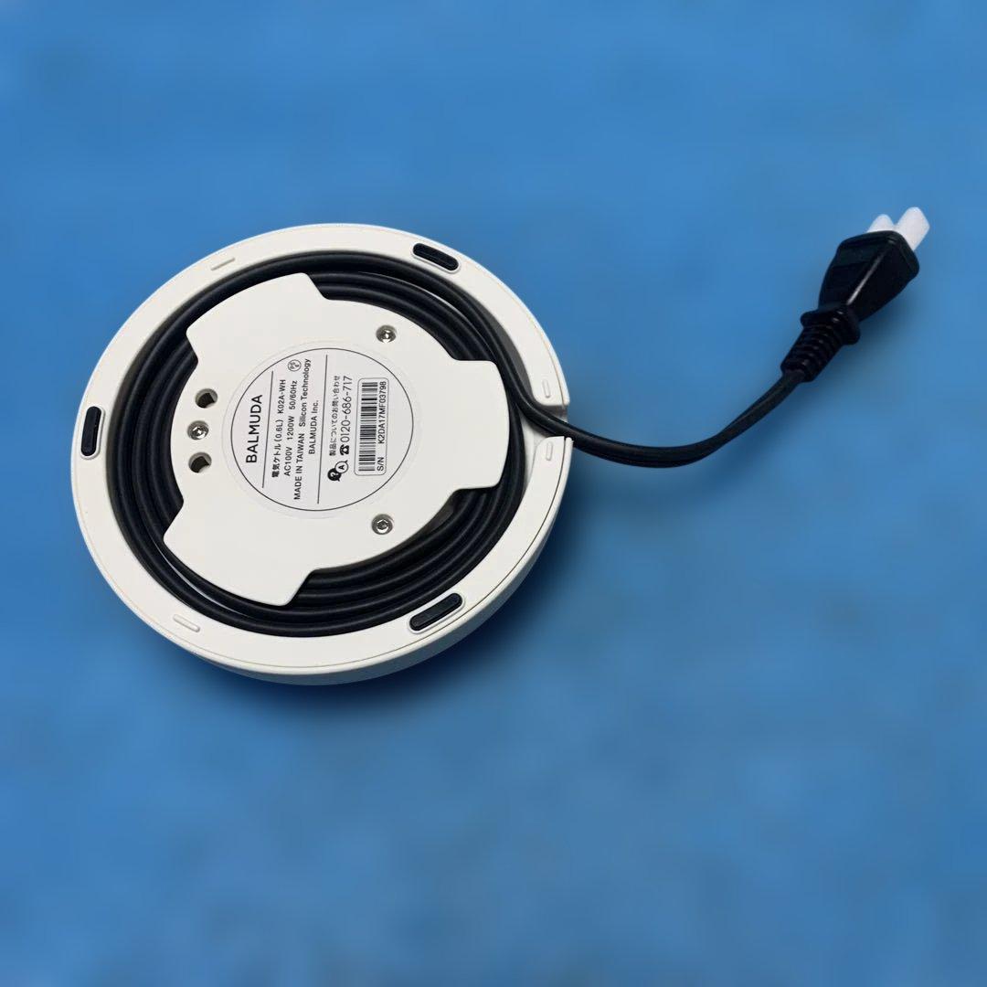 【新品・未使用】　バルミューダ　電気ケトル　k02A-WH(ホワイト) ポット