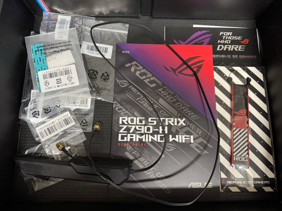 マザーボード ASUS ROG STRIX Z790-H GAMING WIFI