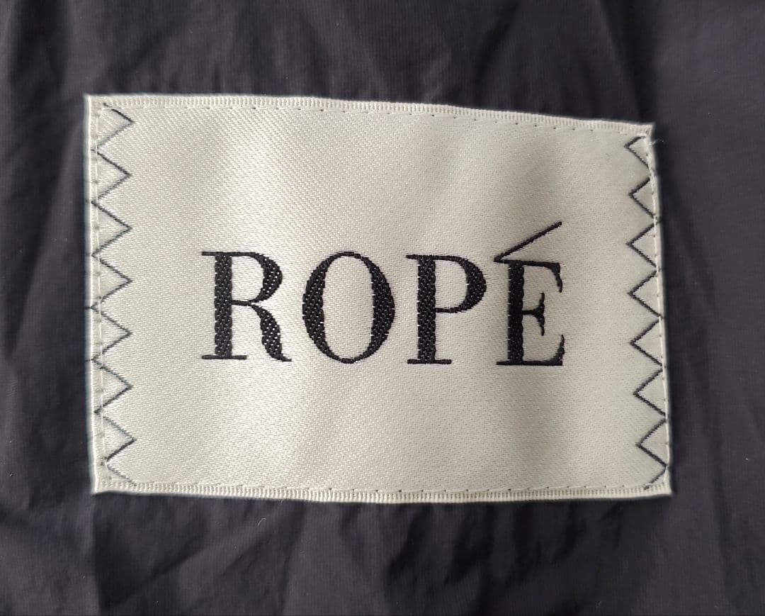 美品 ROPE ロペ 撥水 ノーカラーコート ウエストギャザー ブラック 36
