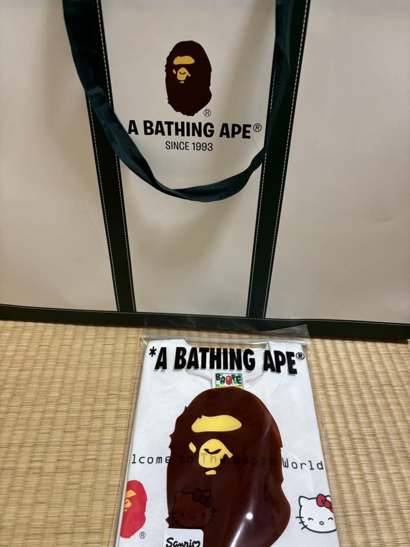 トップス Bape x Hello Kitty