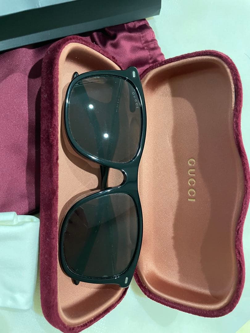 美品　グッチ　サングラス　未使用