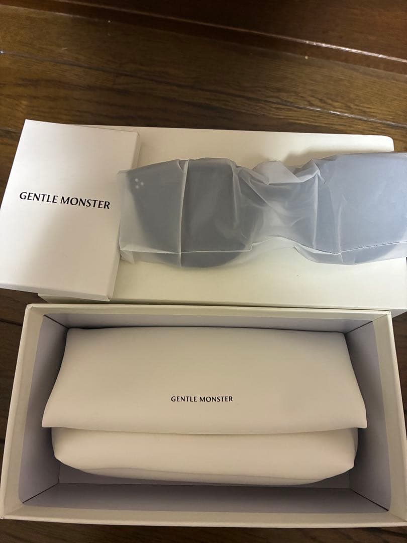 GENTLE MONSTER サングラス　BY