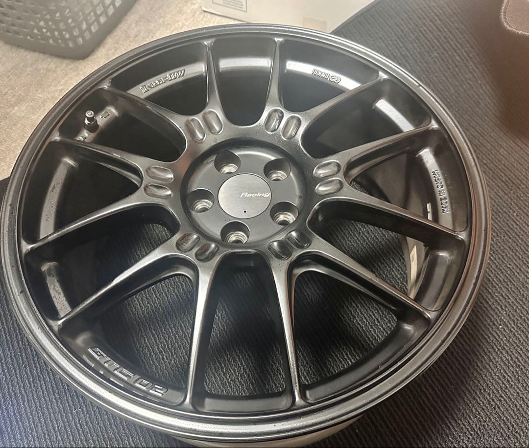 【激安・即発送】ENKEI GTC02 18インチ　8J +45 5 100