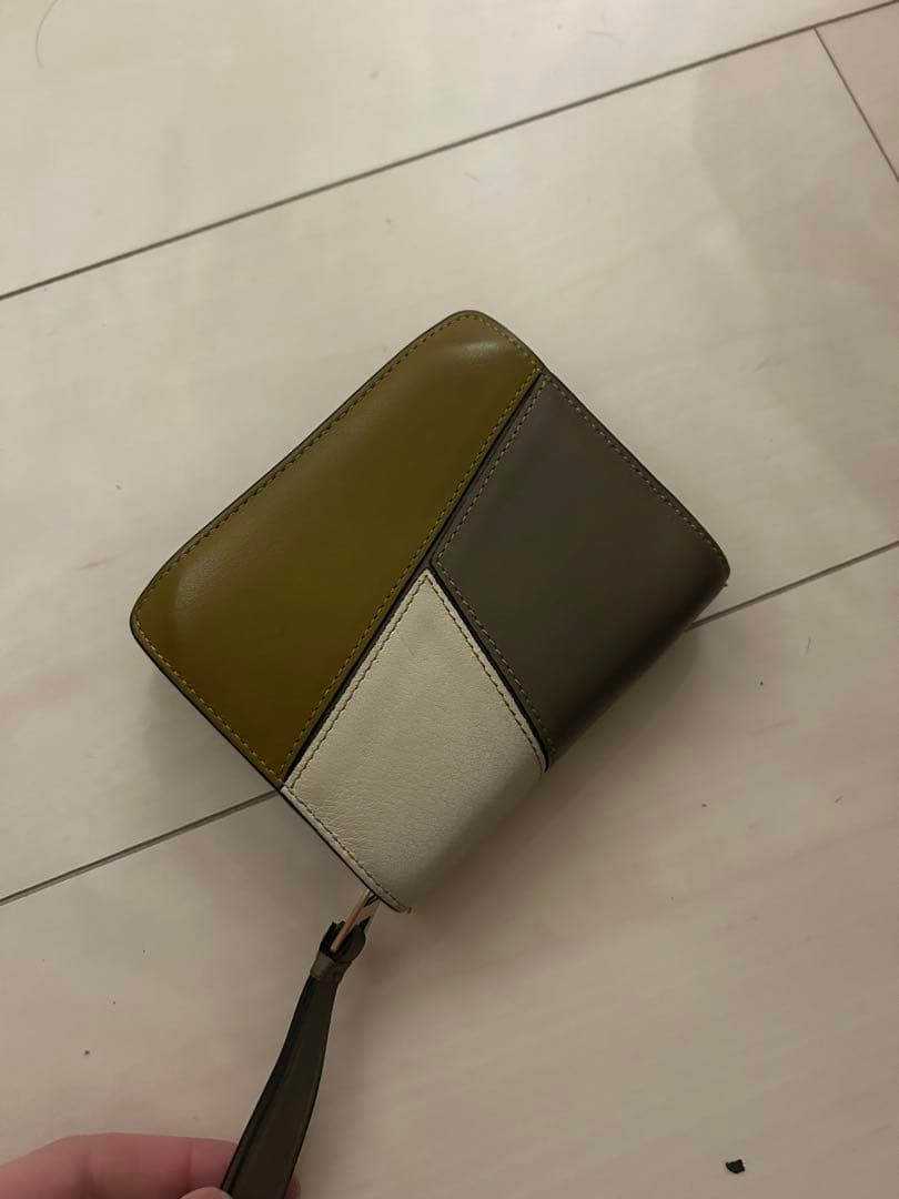 LOEWE パズル　財布