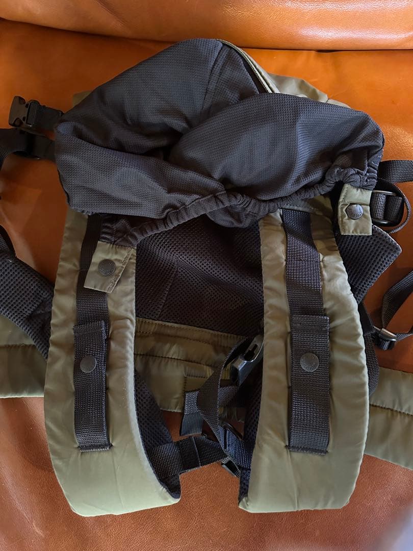 ノースフェイス　抱っこ紐　ニュートープ　　カーキ　THE NORTH FACE