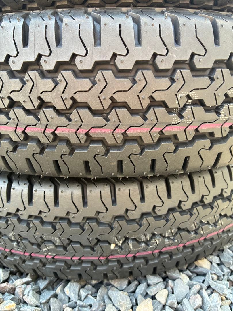 送料込み　新車外し　ほぼ新品　145/80R12