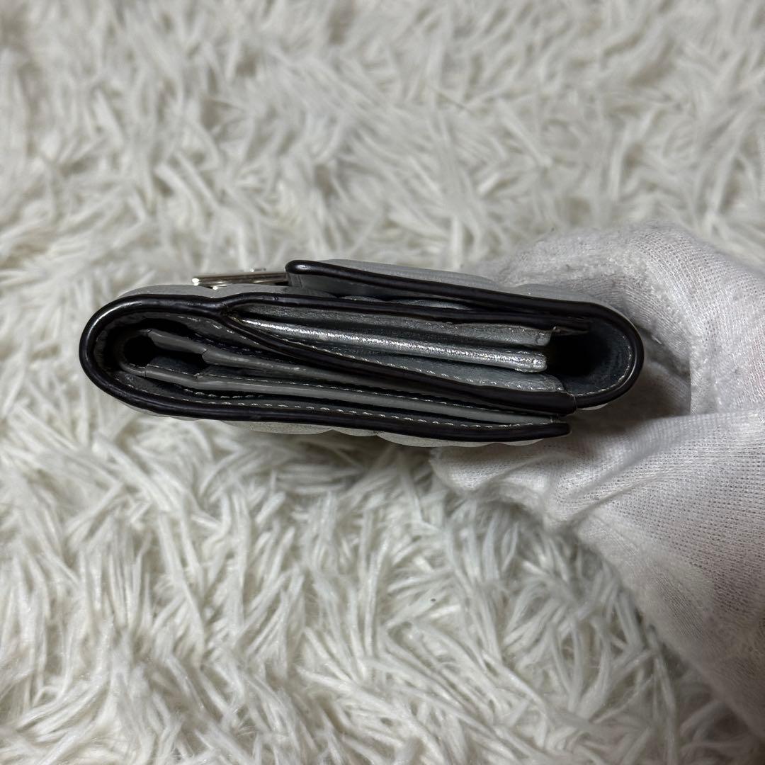極美品✨FENDI フェンディ　折り財布　バゲット FFモチーフ　極希少カラー