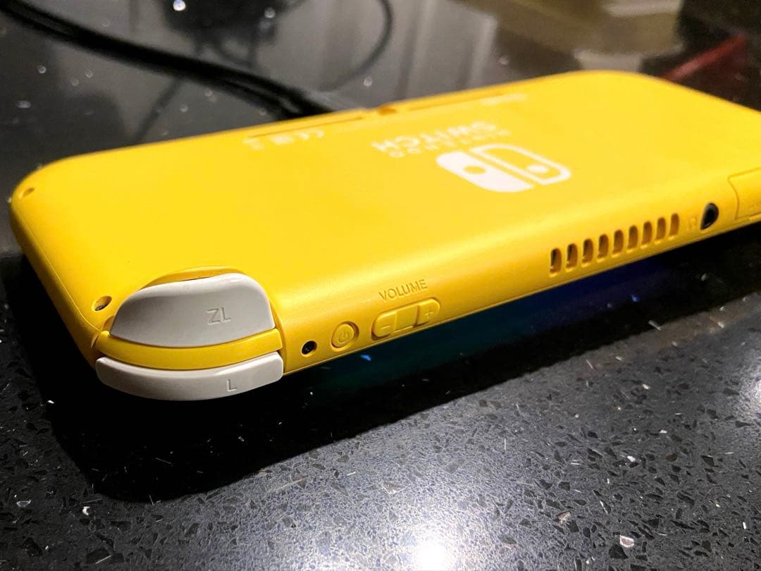 Nintendo Switch Lite 本体＋充電器