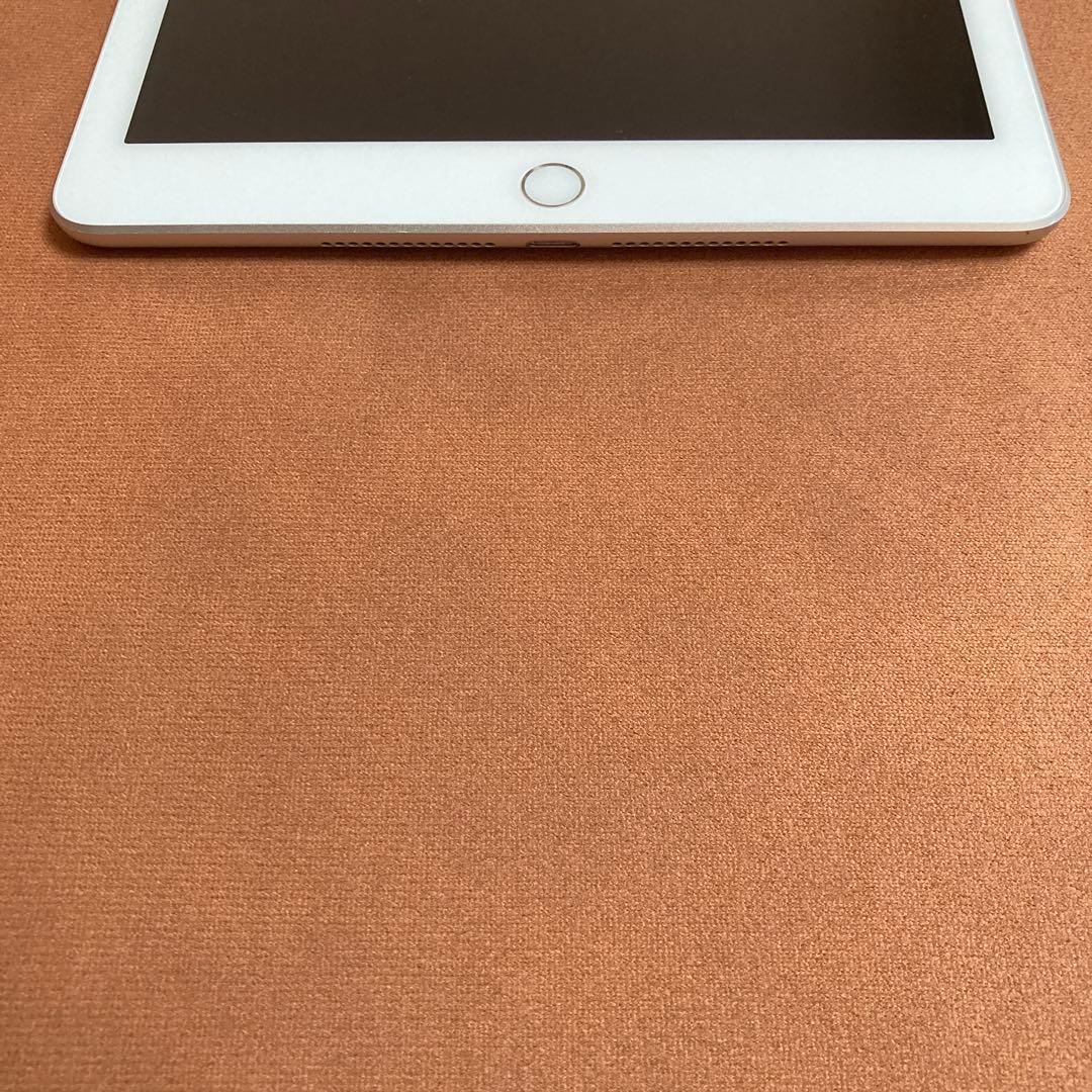 821【早い者勝ち】電池最良好☆iPad6 第6世代 32GB SIMフリー☆